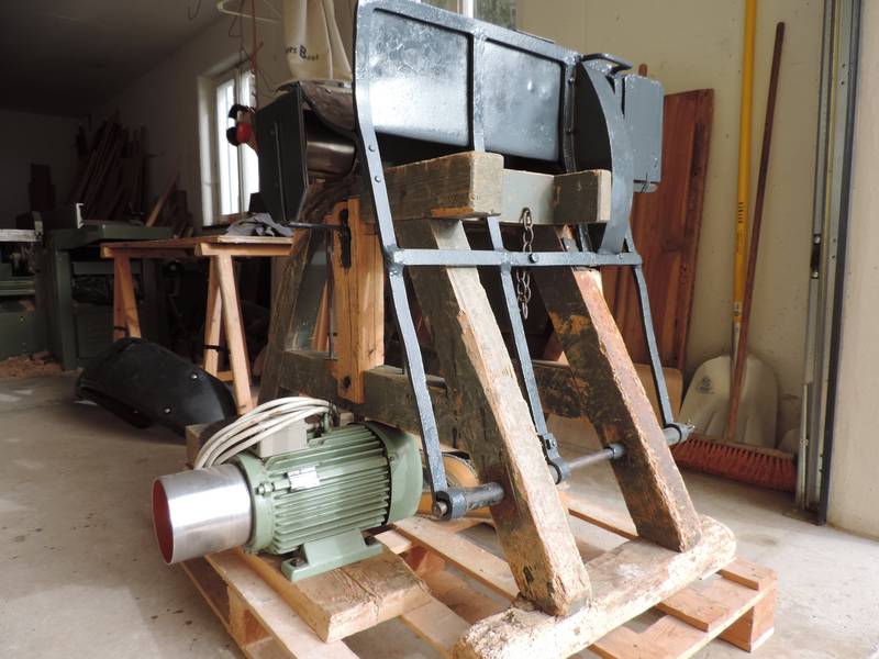 Wipp-Tischkreissäge mit E-Motor 4 kW 1