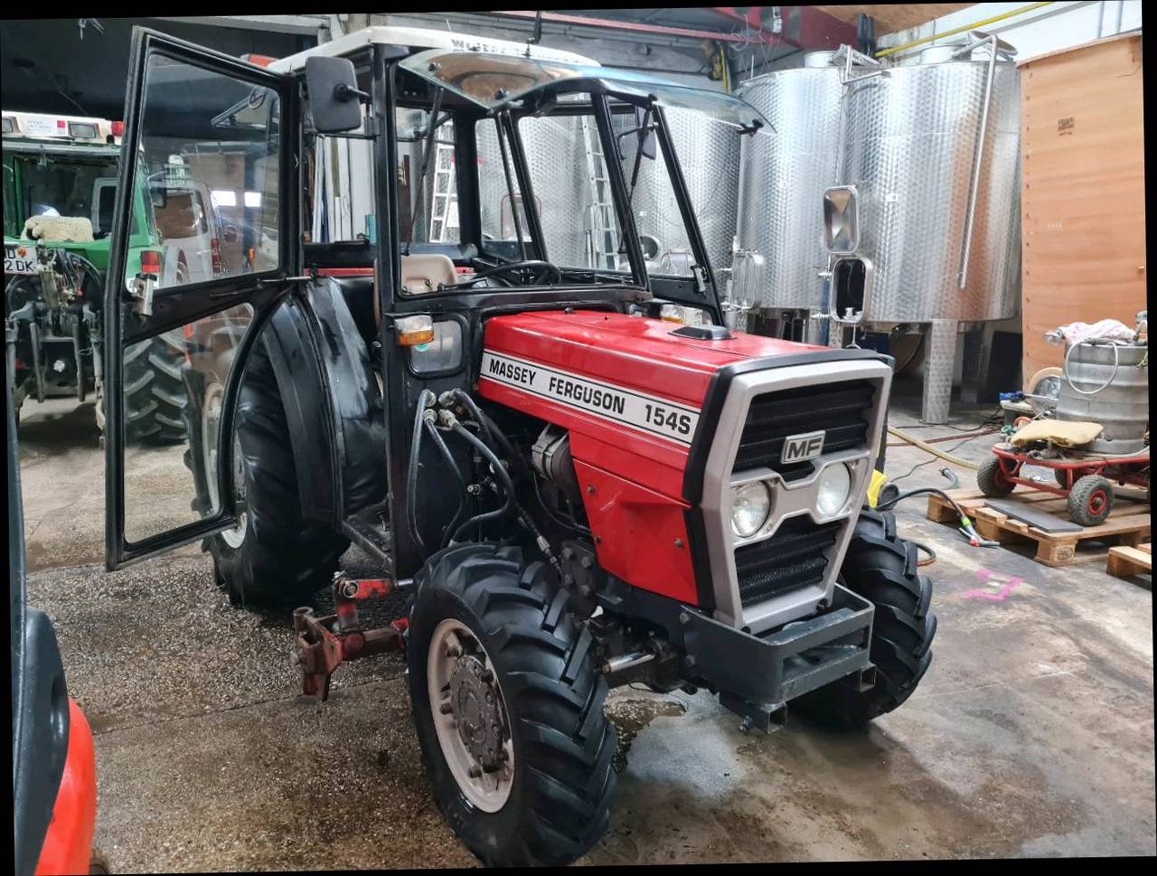 Massey Ferguson: Massey Ferguson 154 s gebraucht kaufen - Landwirt.com