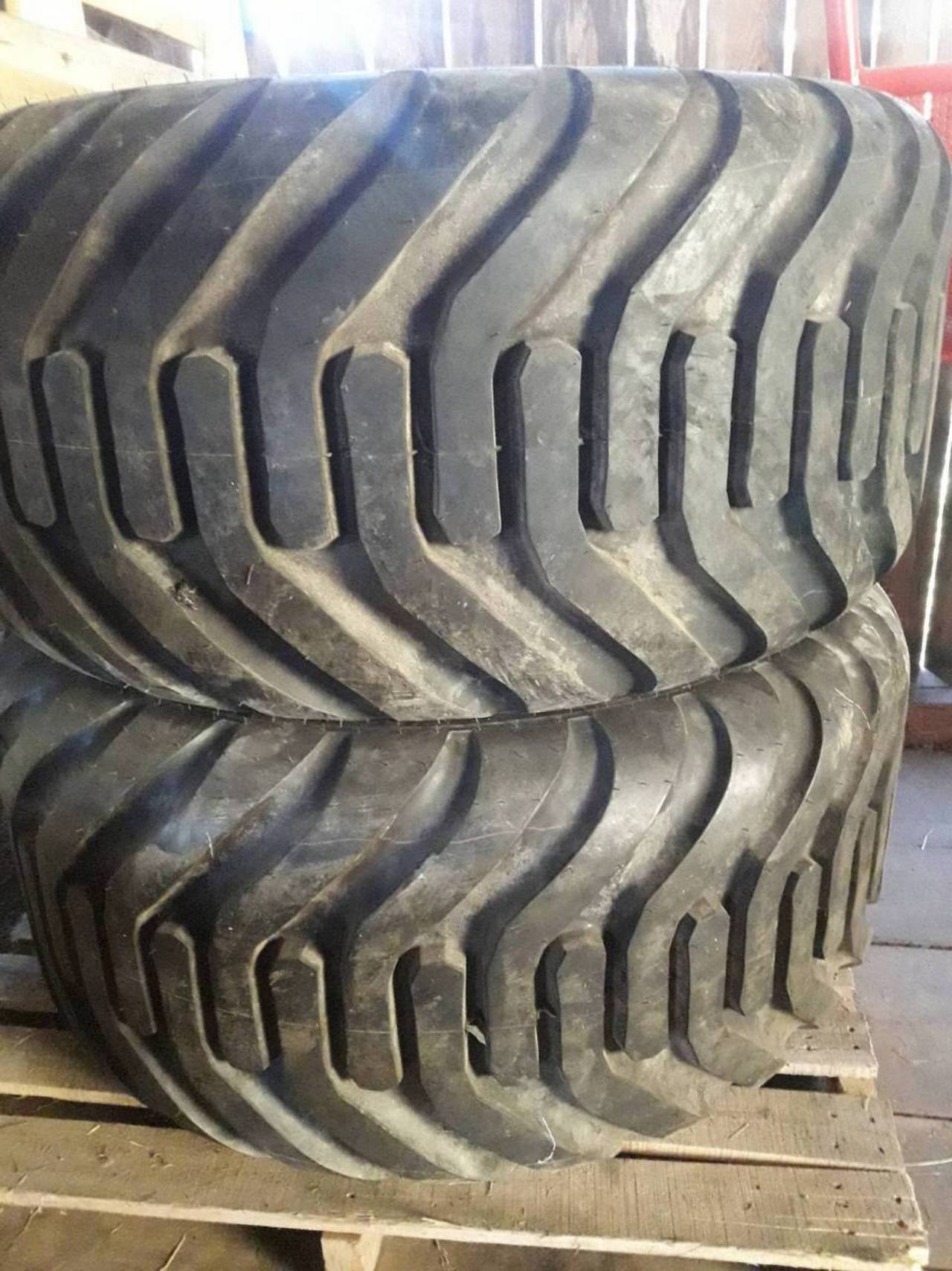 Komplettrader 2 Stk Reifen 500 60 22 5 Gebraucht Kaufen Landwirt Com
