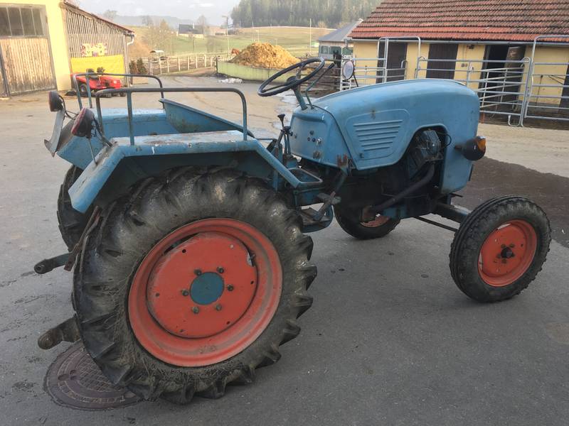 Oldtimer Traktor privat kaufen und verkaufen - auf www.landwirt.com