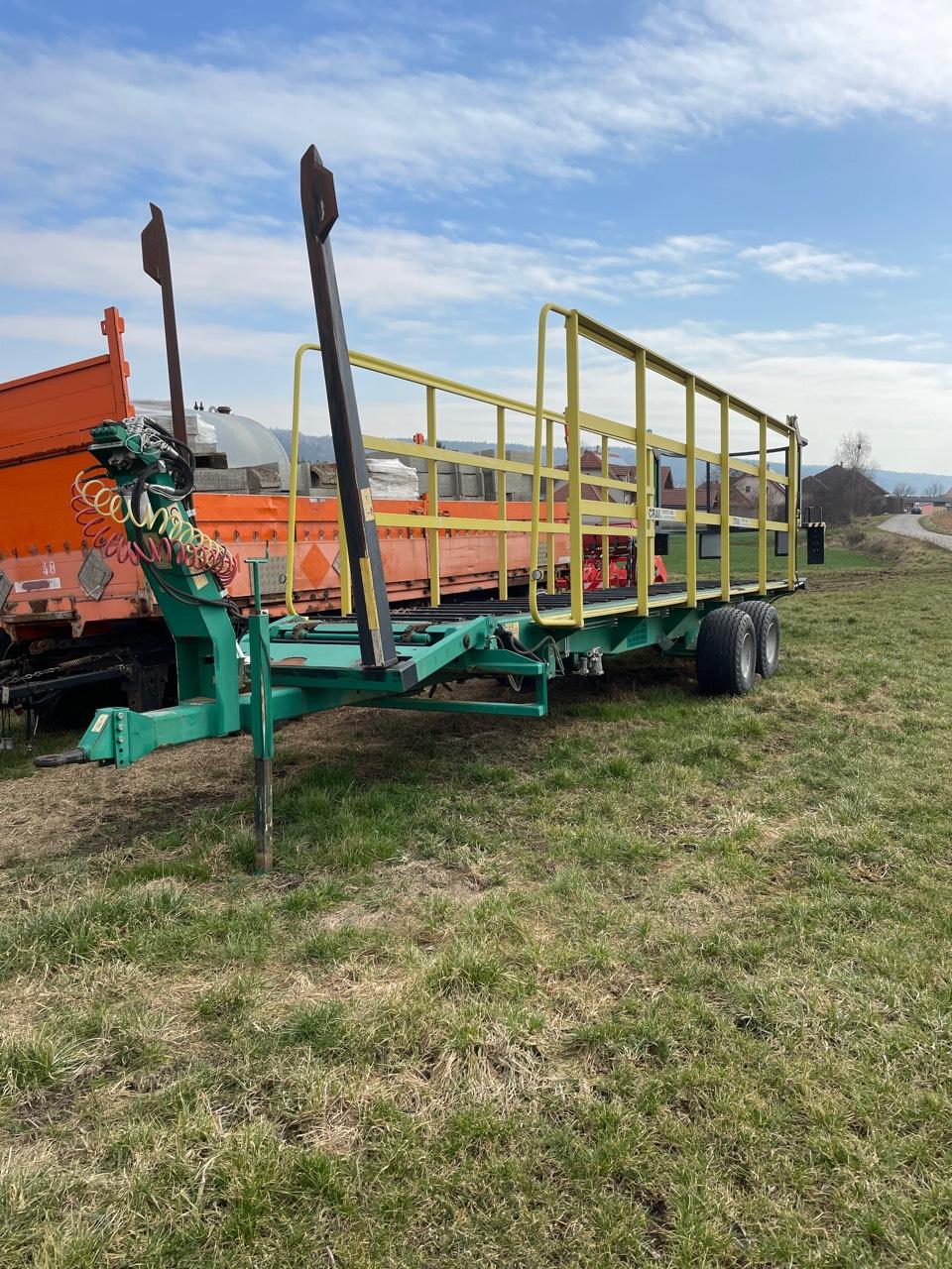 Sonstige Anhänger: Ballensammelwagen Gebraucht Kaufen - Landwirt.com