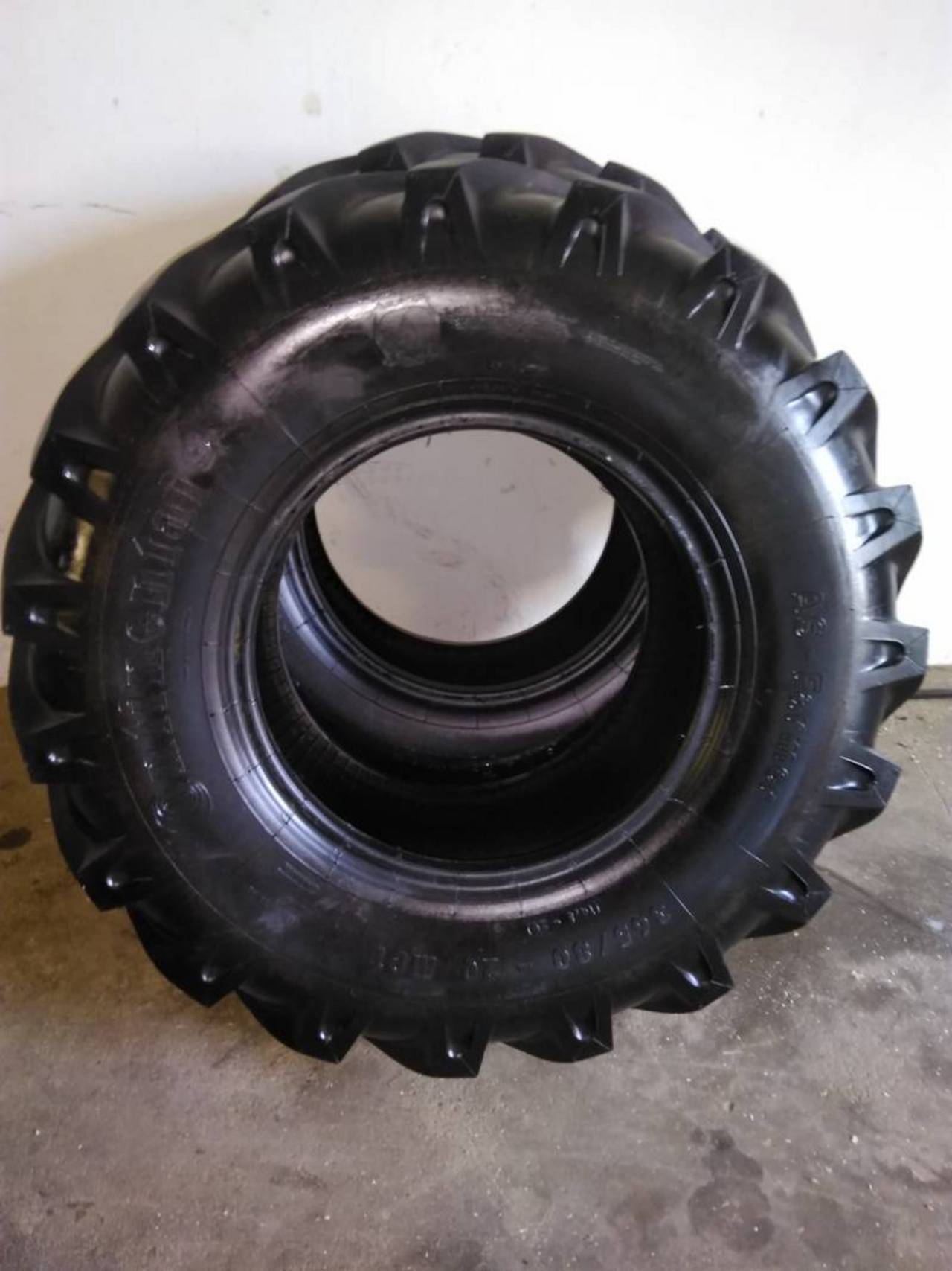 Traktorreifen Diagonalreifen 365 / 80 R 20 gebraucht kaufen