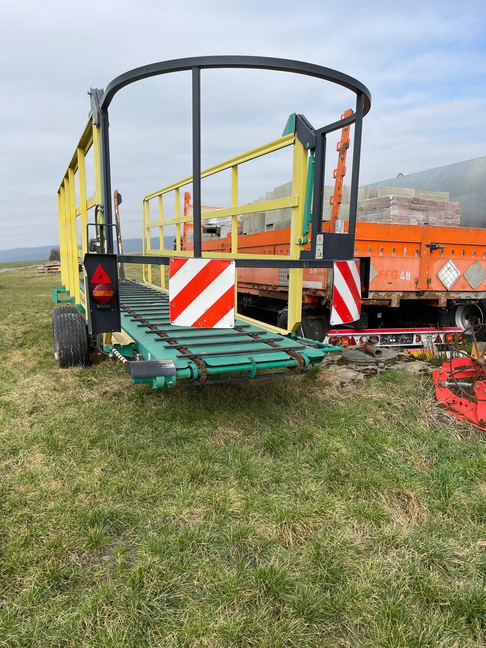 Sonstige Anhänger: Ballensammelwagen Gebraucht Kaufen - Landwirt.com