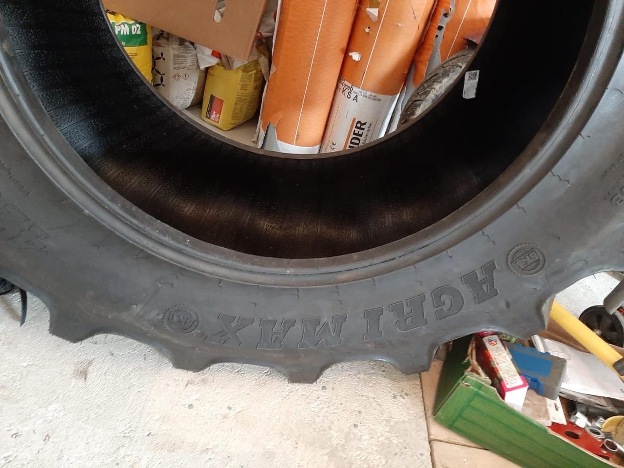 Traktorreifen: (VERKAUFT) 2 Stück Reifen 420/85r28 BKT Agrimax ...