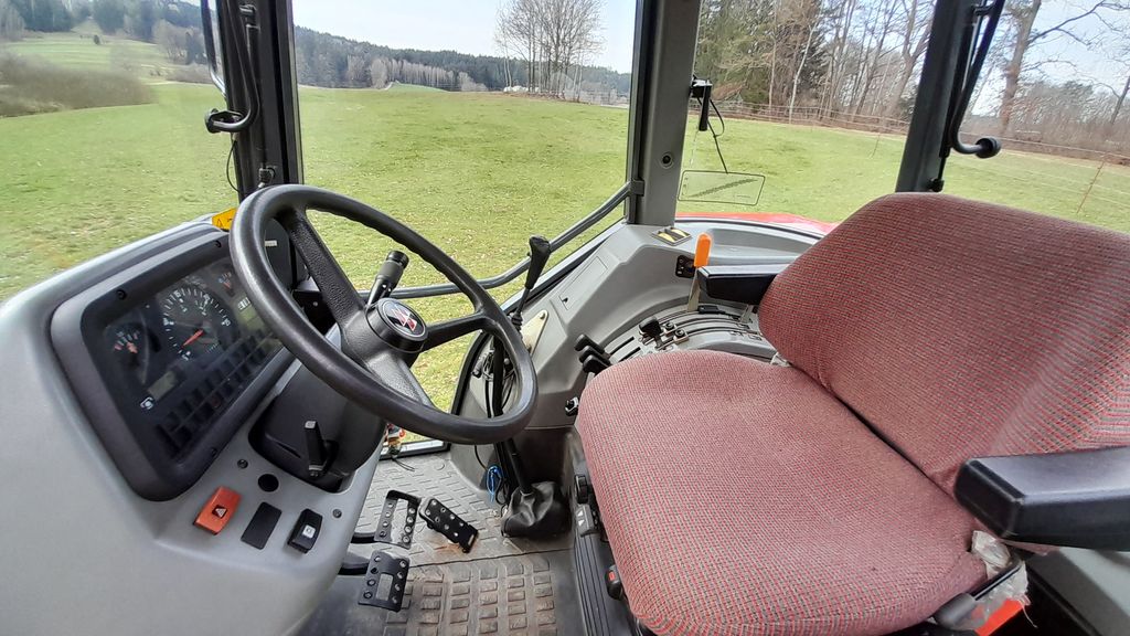 Massey Ferguson 4245 2