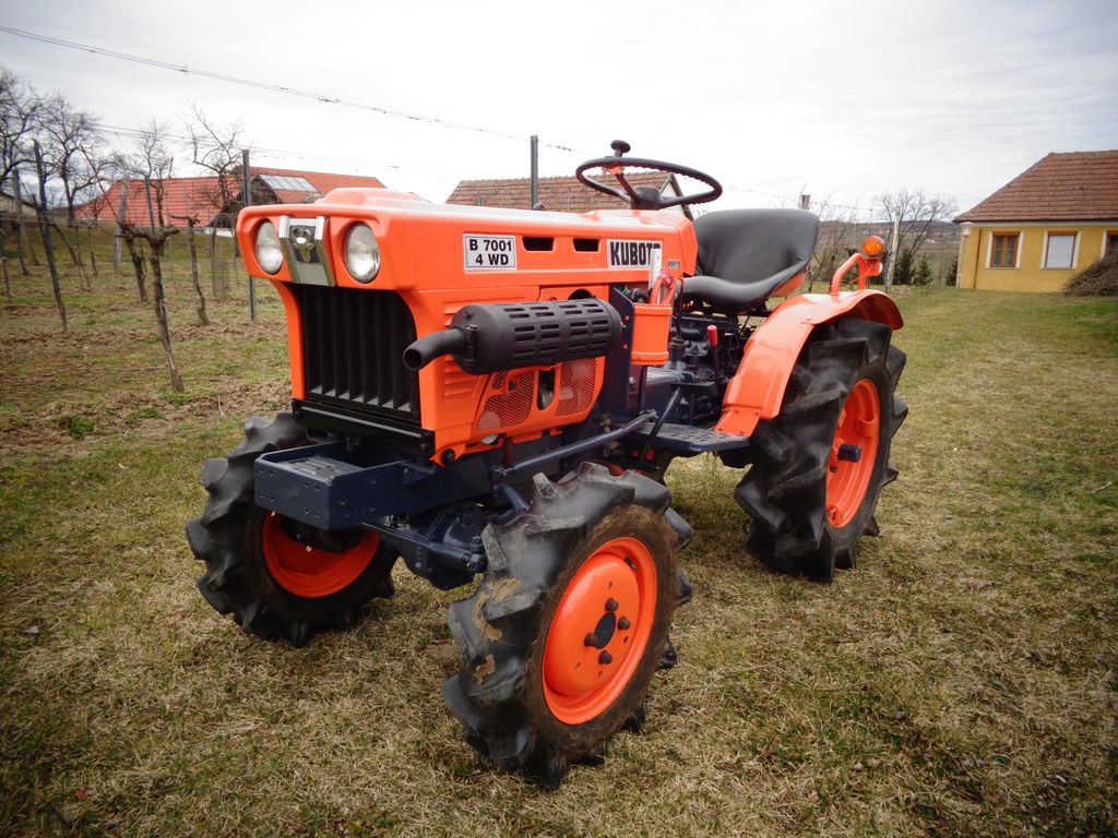 Kubota Kleintraktor Kubota B 7001 4 WD gebraucht kaufen