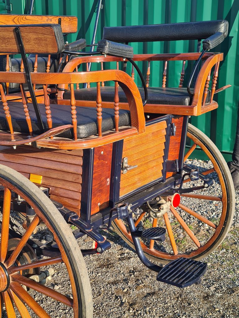 Pferdekutsche Original Linzer Wagonette ein-, zweispännig 3