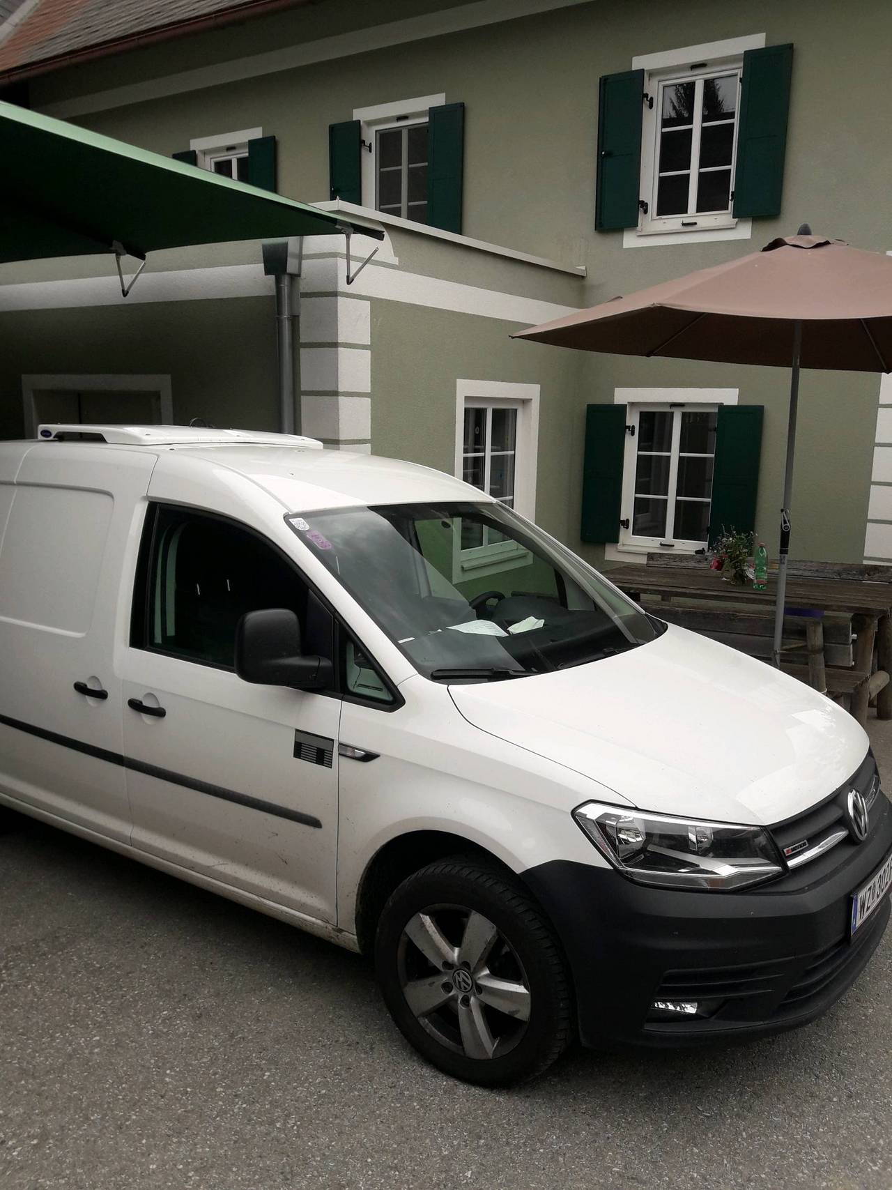 VW Volkswagen: VW Caddy Maxi 4Motion Kühlwagen gebraucht kaufen