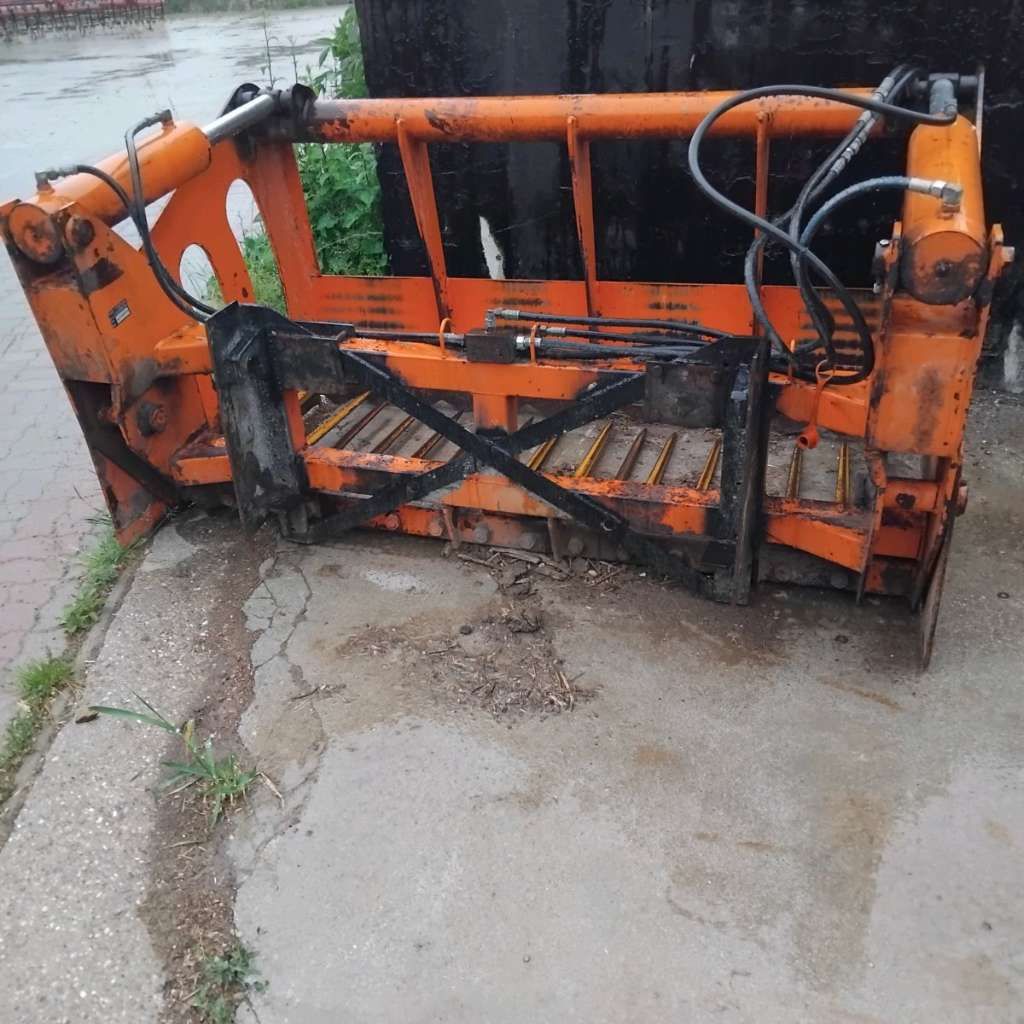 Silagezange Mammut Hauer Aufnahme 1