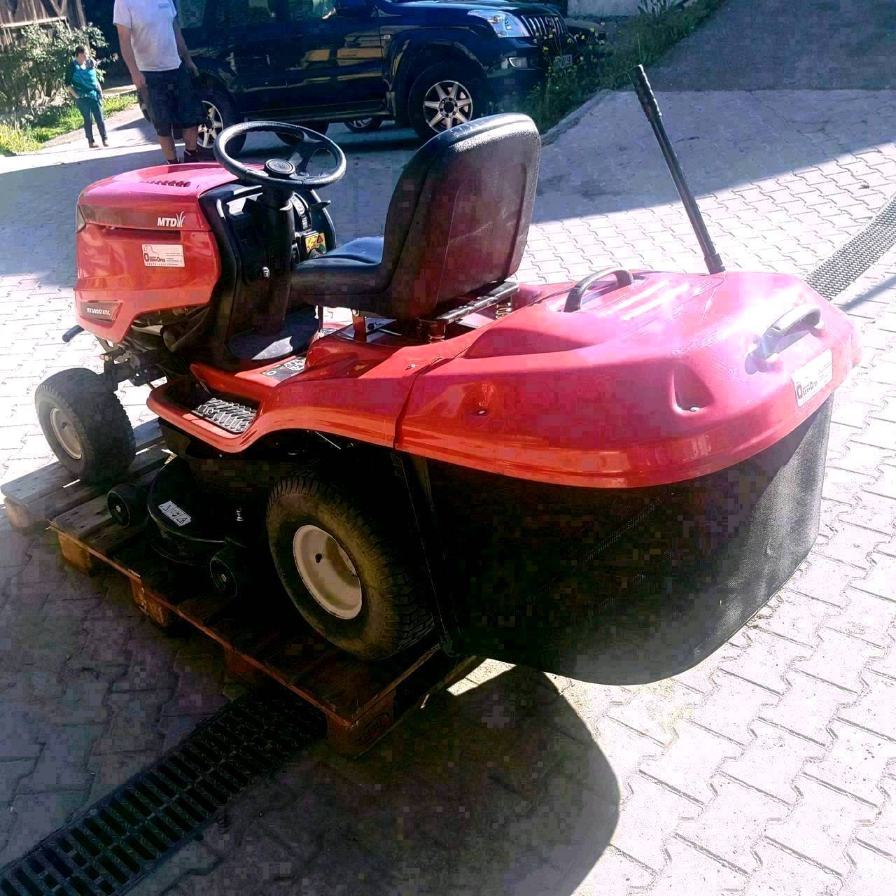 Arealpflege Rasenmäher Traktor MTD gebraucht kaufen