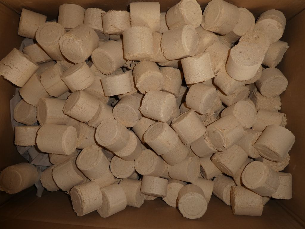 Holzbriketts Hartholz 1