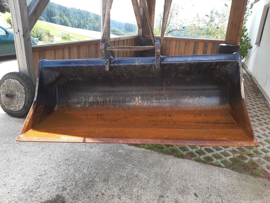 Böschungslöffel 2