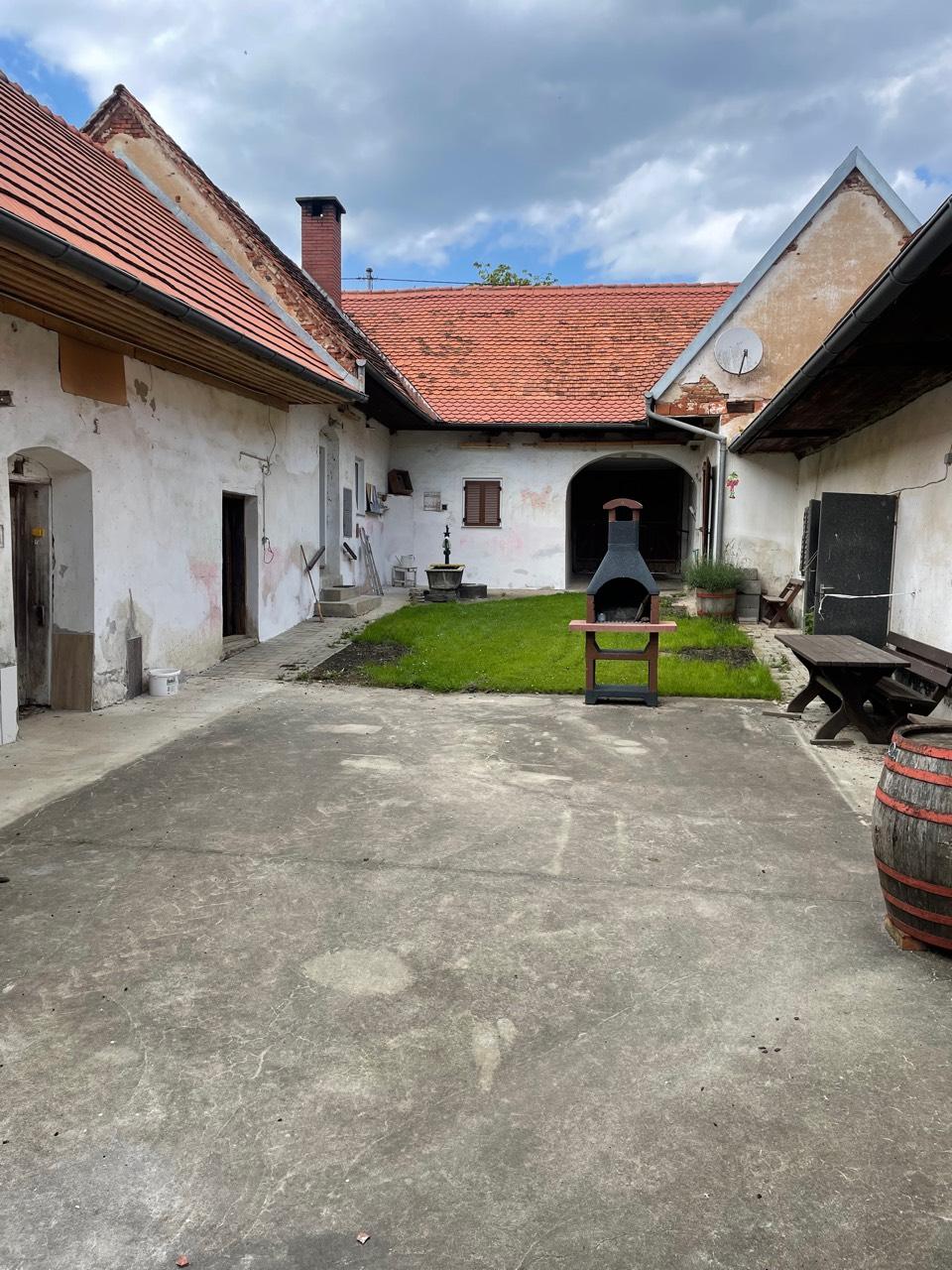 Vierkanthof zu verkaufen 2