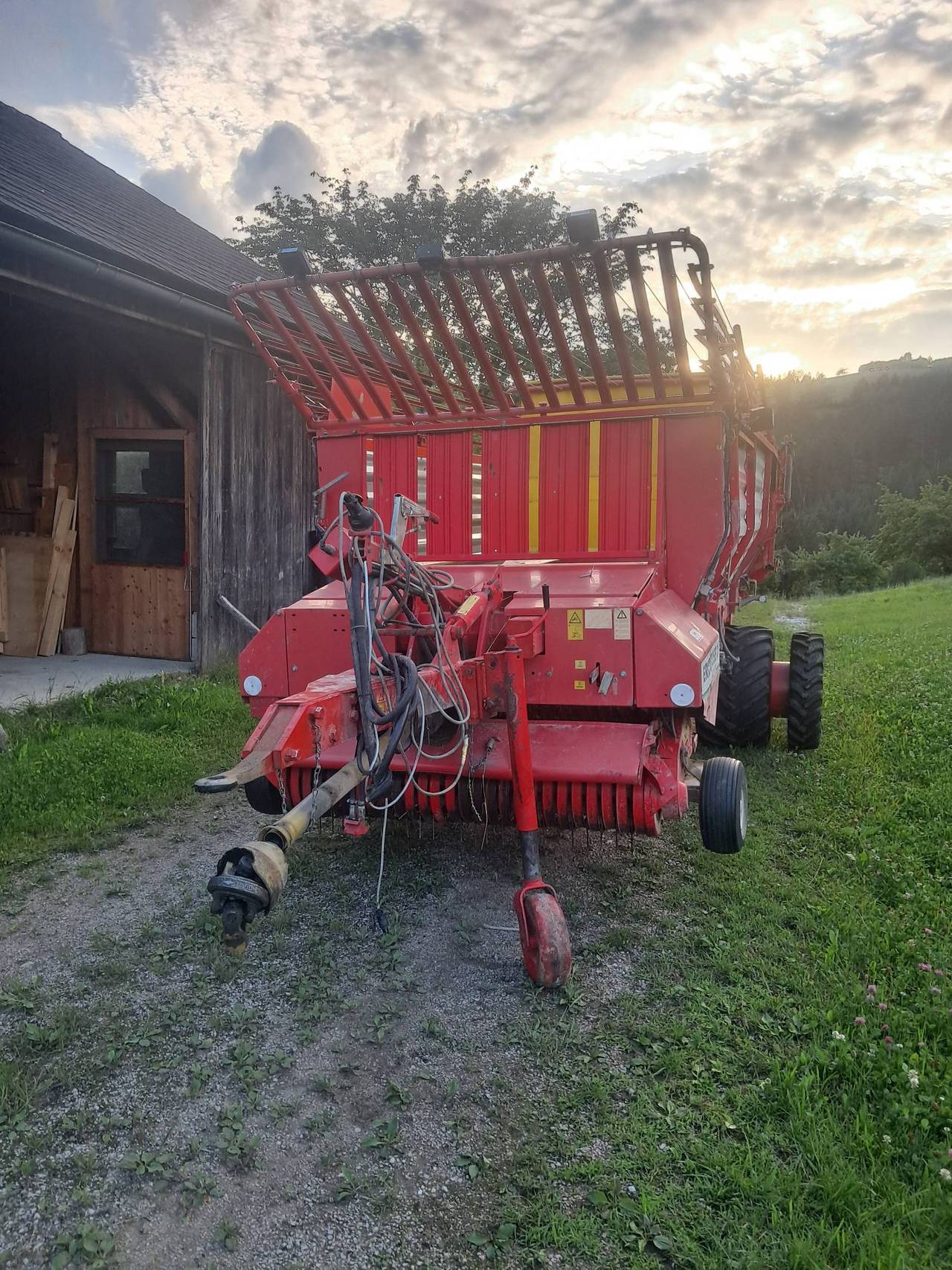 Pöttinger Ladewagen Ernteboss 2 2