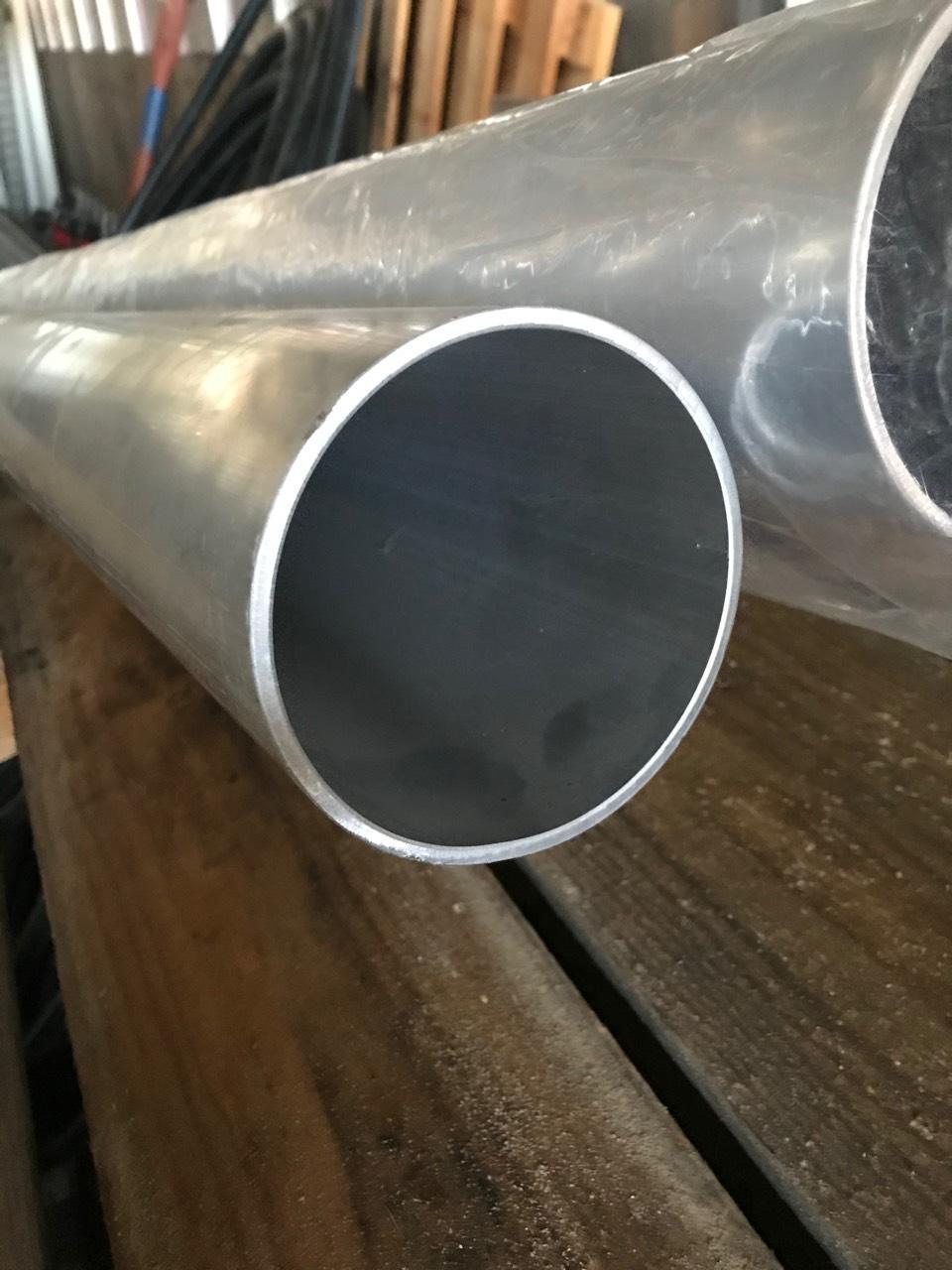 Neuwertiges Alurohr 1