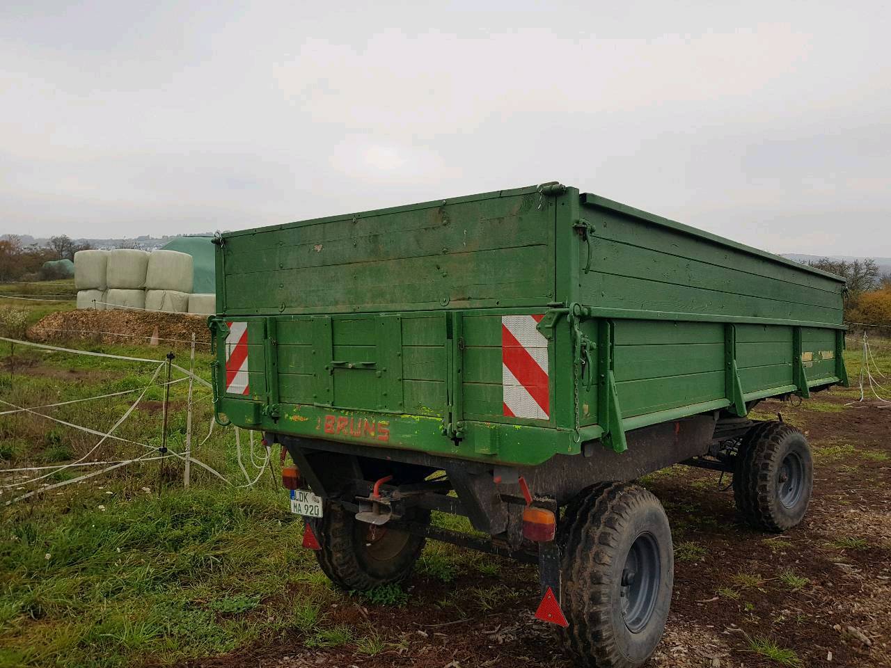 Kipper Bruns 5,7 t 3Seiten Kipper gebraucht kaufen