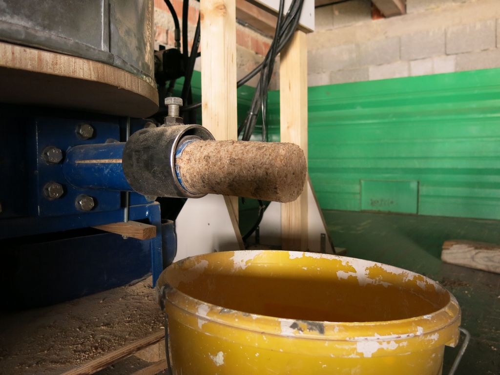 Holzbearbeitungsgeräte: Brikettpresse Hydraulik gebraucht kaufen 