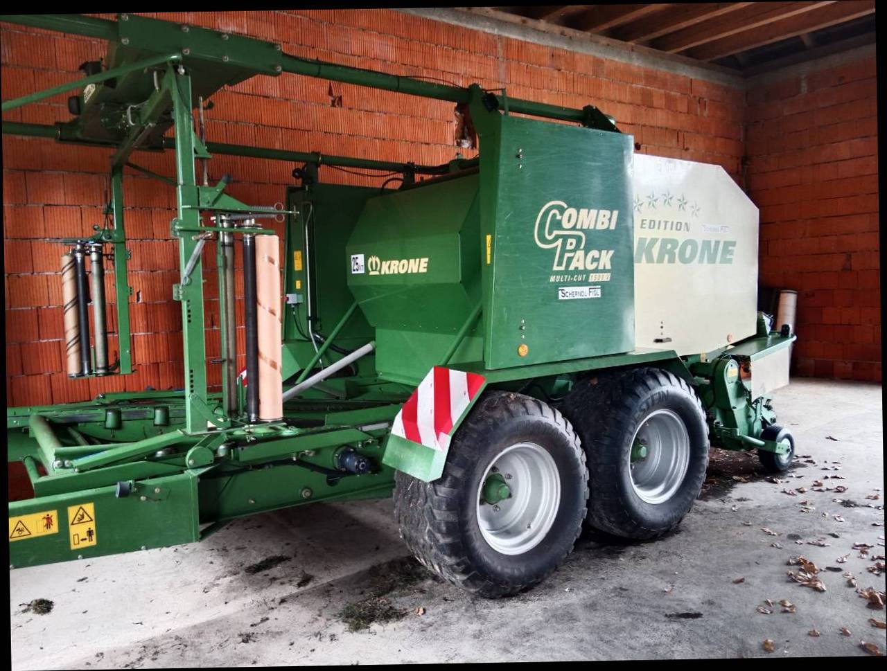 Krone Combi Pack 1500 V Presse Wickelmaschine 3