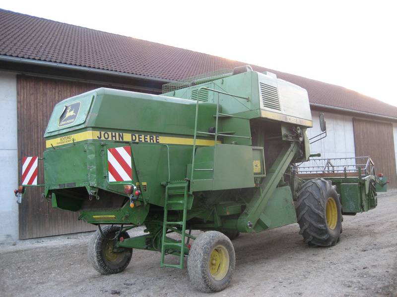 Mähdrescher John Deere 1068H 2