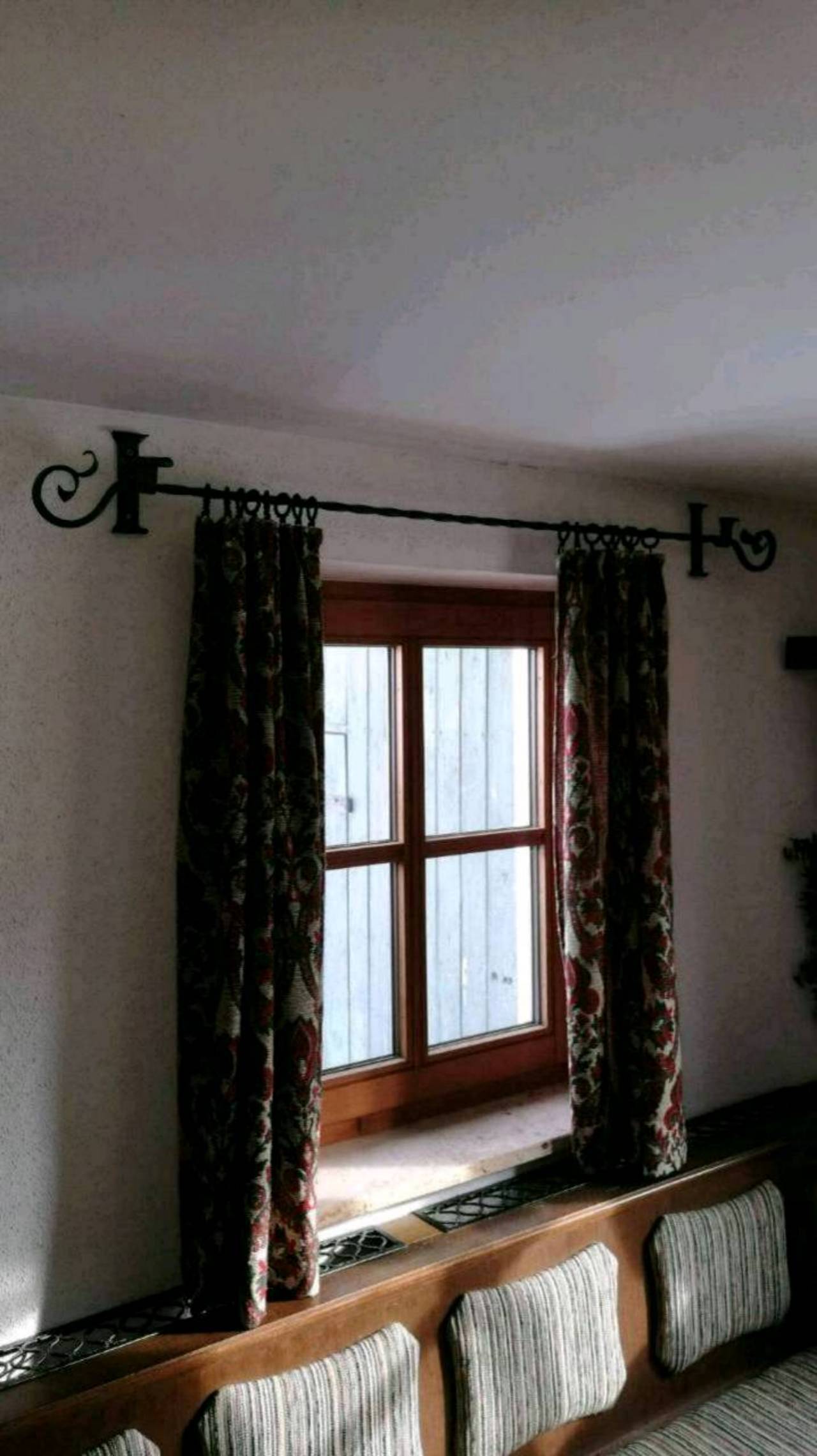 Gebrauchte Möbel: Schmiedeeiserne Einrichtungsteile gebraucht kaufen