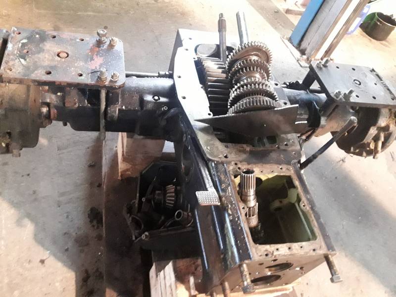 Pièce tracteur deutz 6206