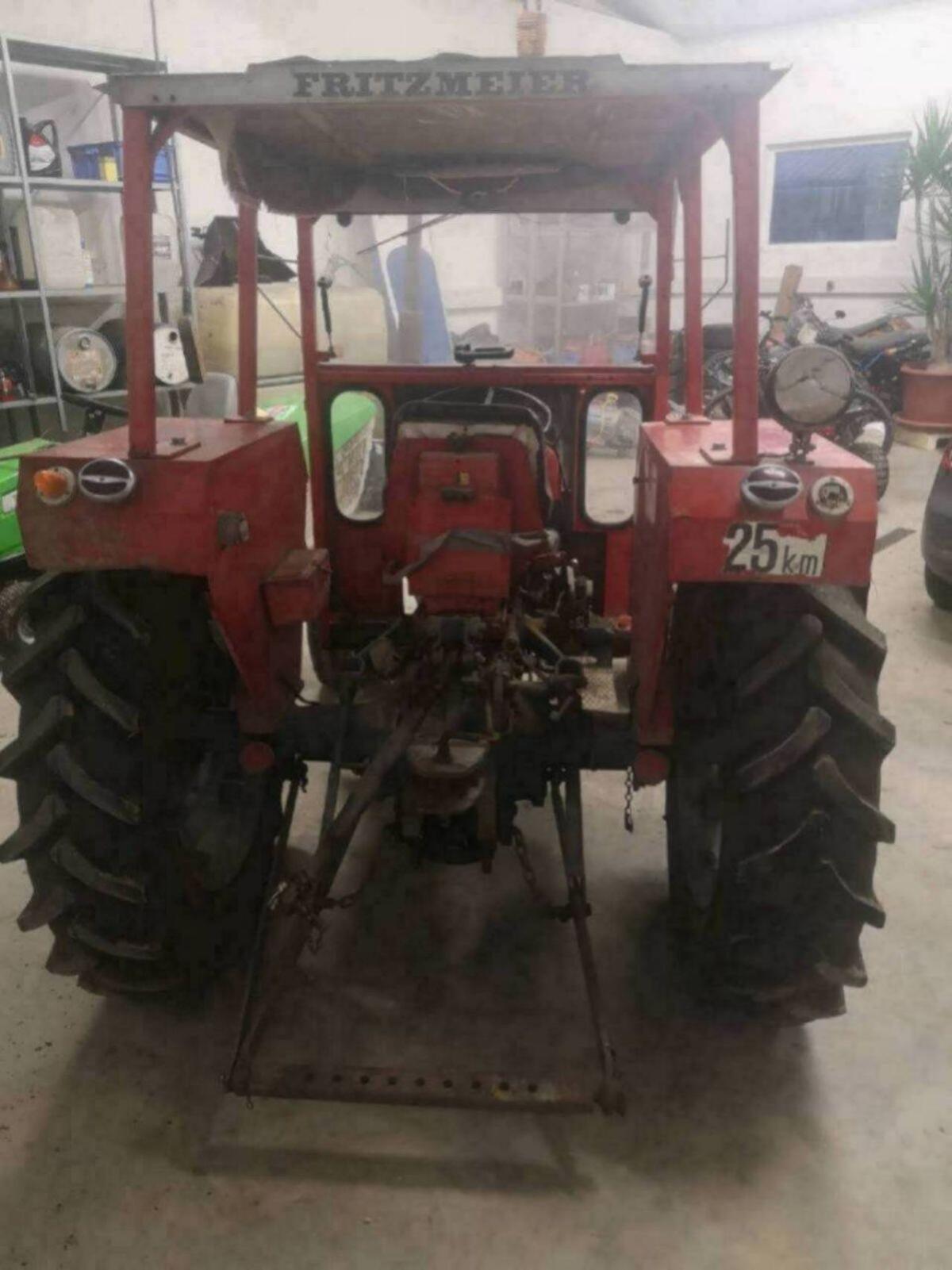 IMT 533 Deluxe Traktor 3