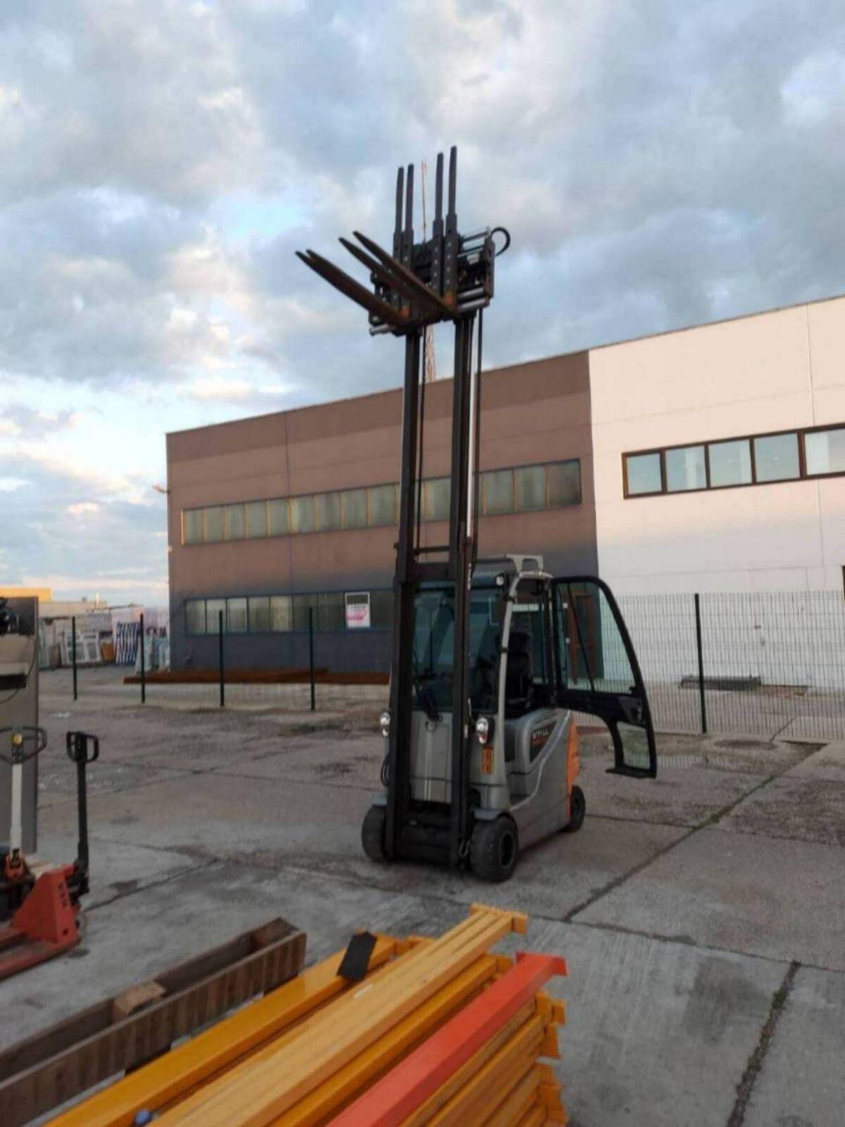 Still RX 60-20 Elektro Gabelstapler 2
