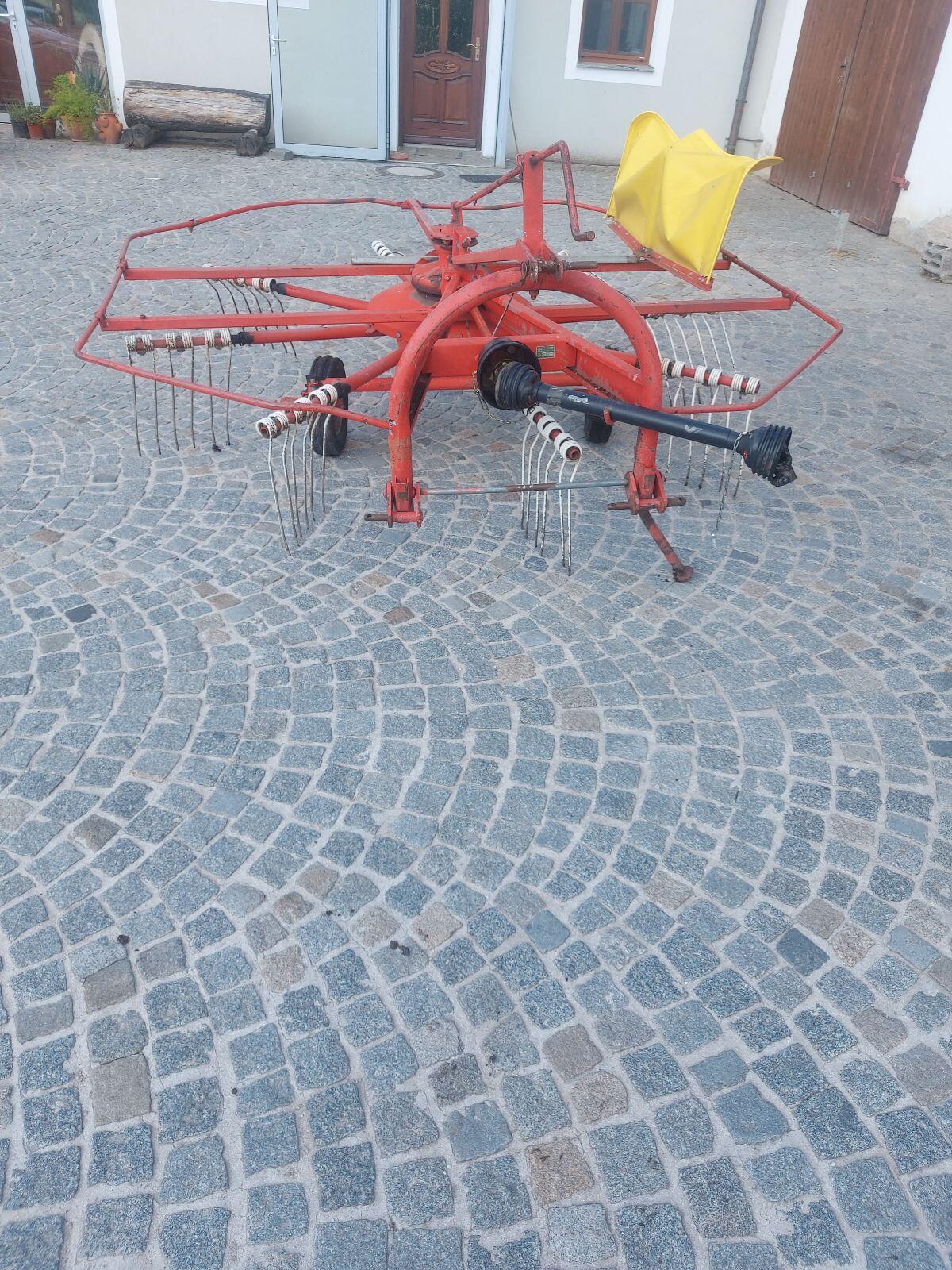 Pöttinger Schwader 2