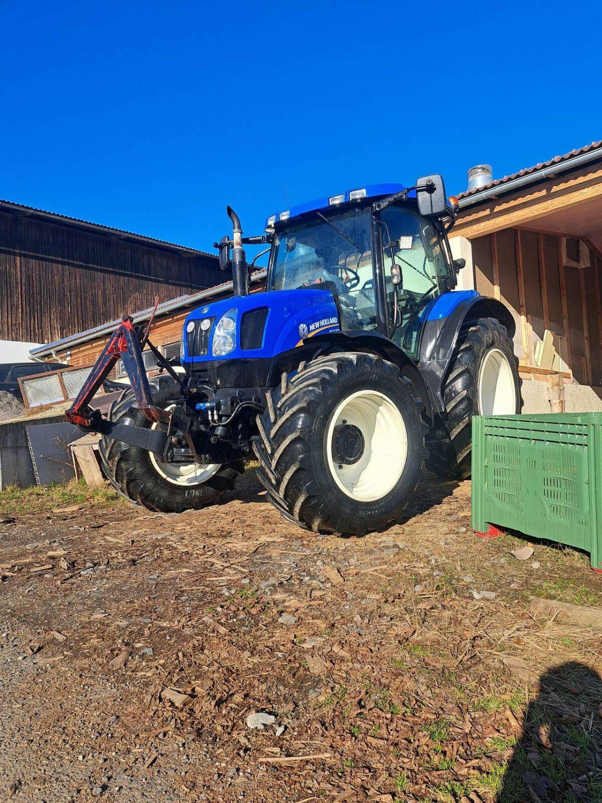 New Holland T6020 1