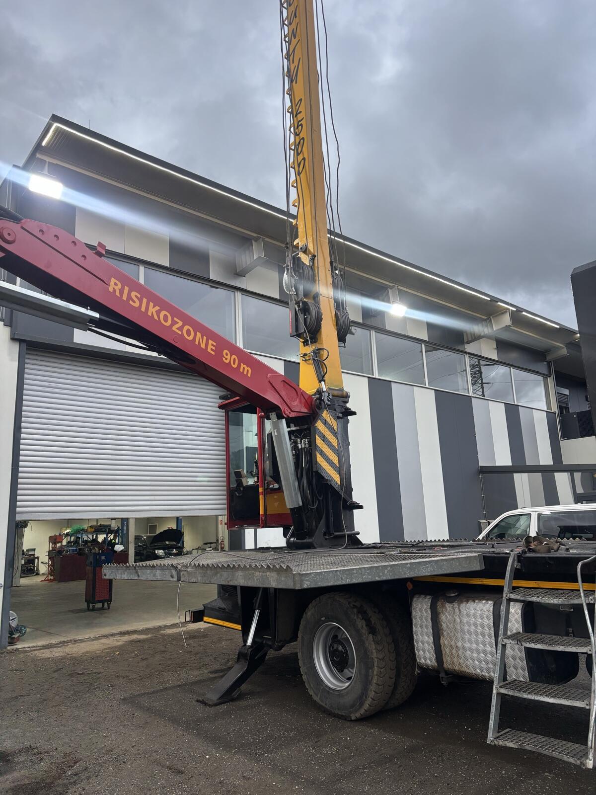 Mounty 2500 mit Woody W52 2