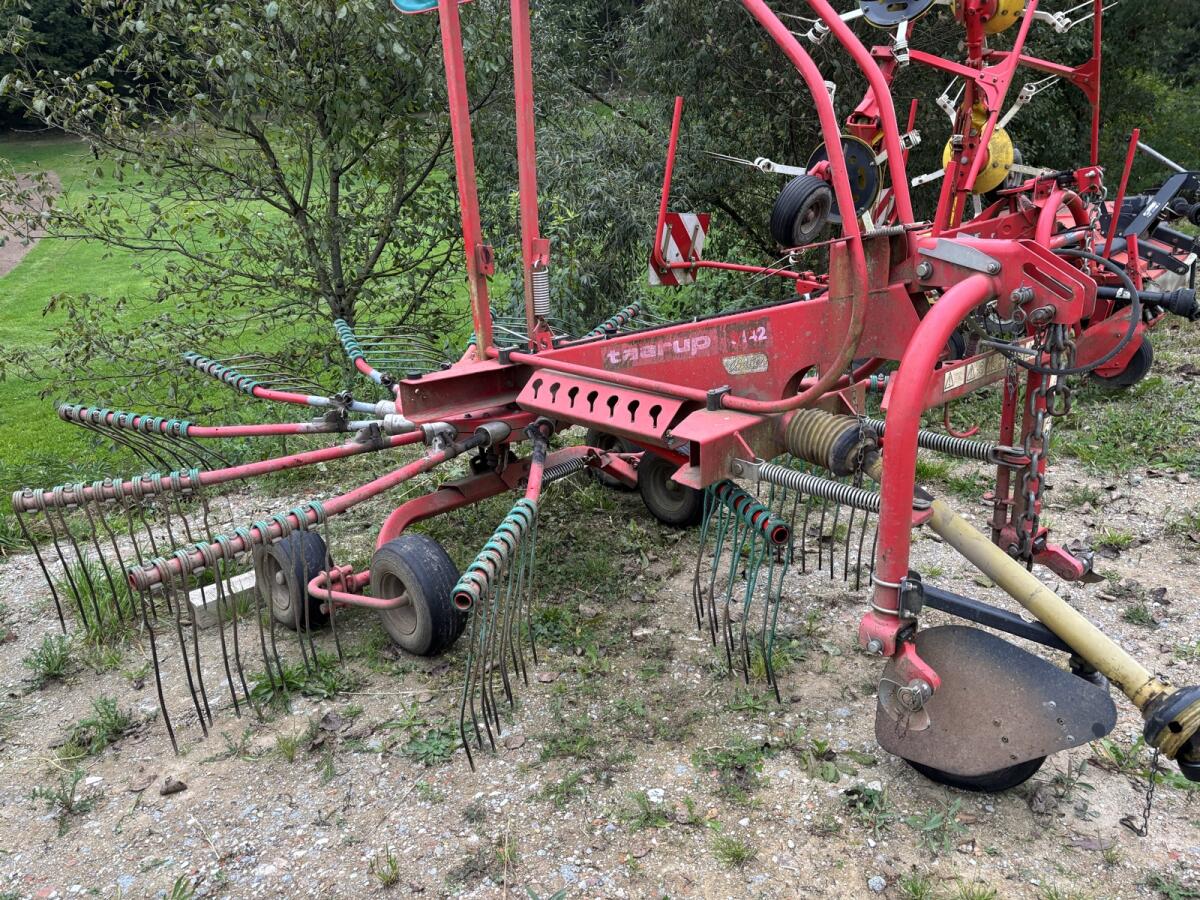 Schwader Taarup 9142 2