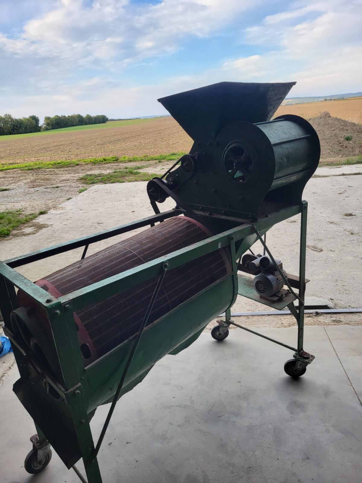 Verkaufe Getreidereinigung 3