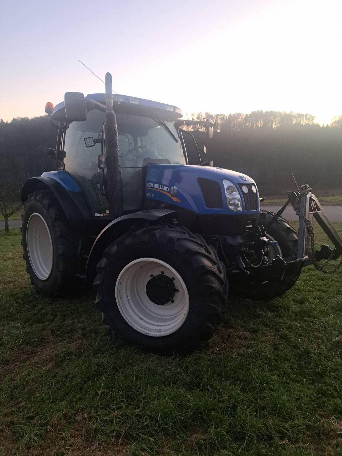 New Holland T6020 3