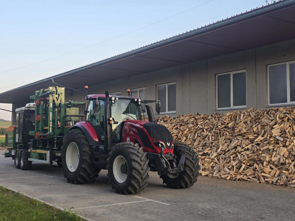 Brennholzaufbereitung Lohnspalten K700 mobil Posch Spaltfix 2