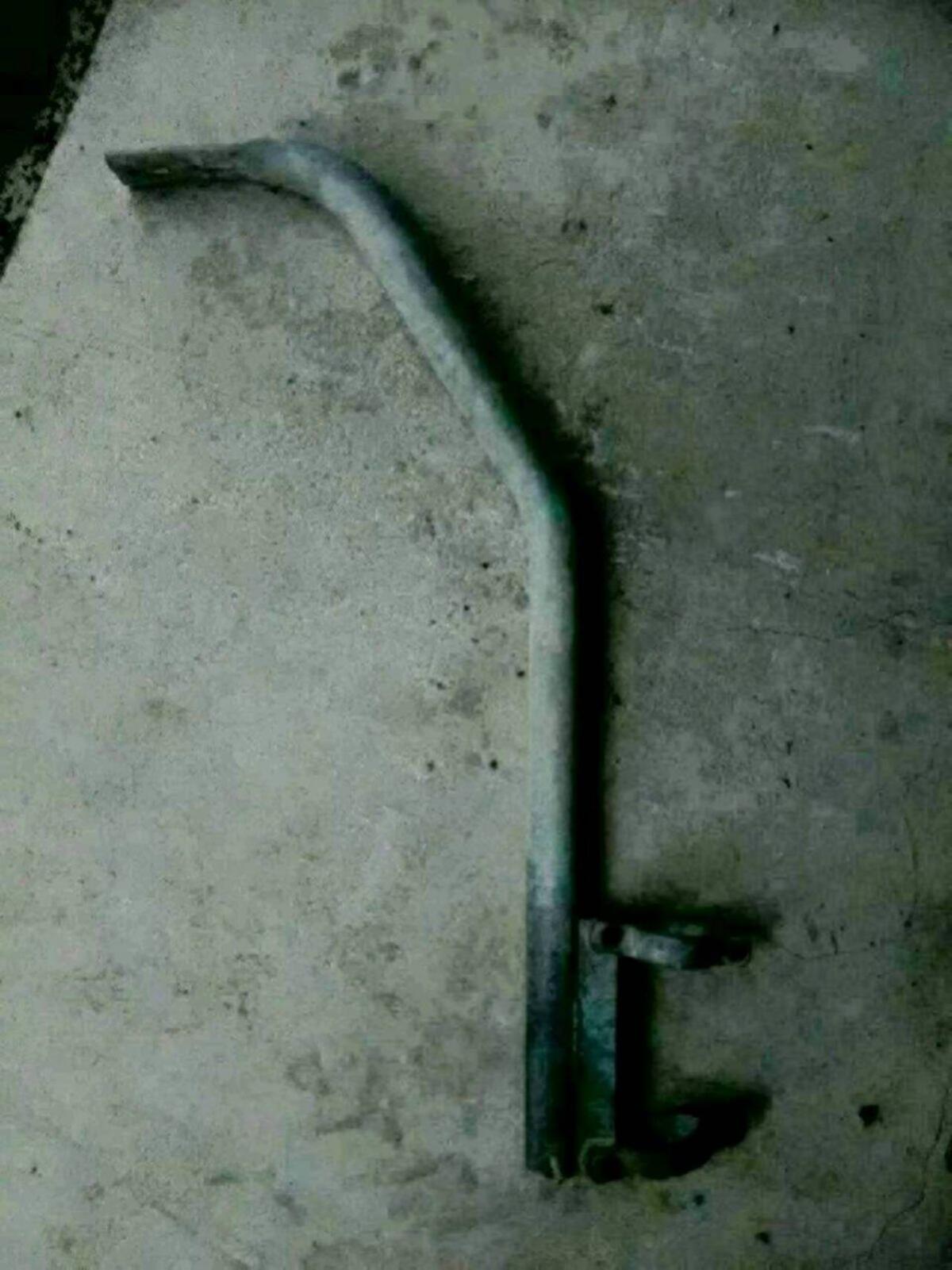 Halterung für Vakuumleitung auf Aufstallung 1