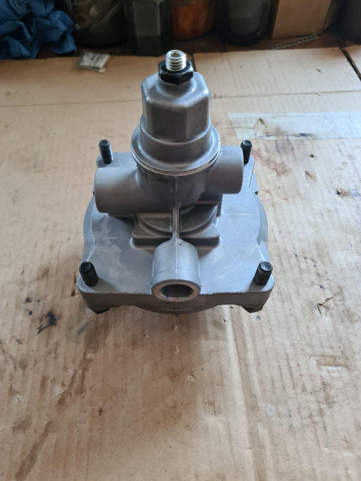 CNH 1 Leiter Anhängerbremsventil 2