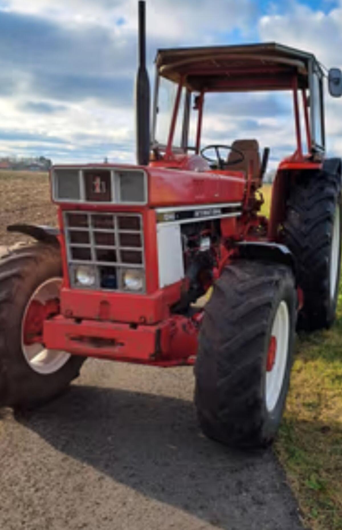 Suche Allrad Traktor IHC,case 6 zylinder 3