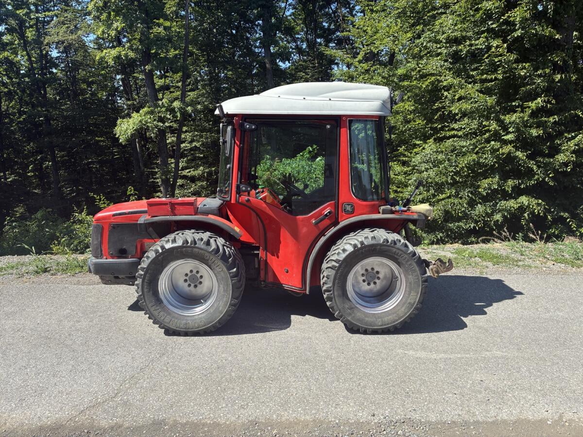 Antonio Carraro 8400 SRX 1