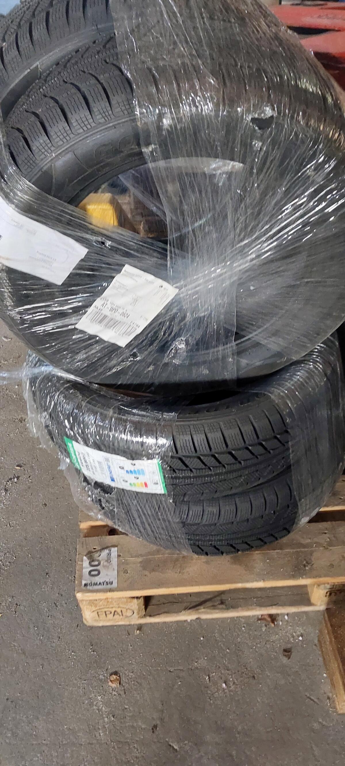 Winterreifen 225/60R-17 2