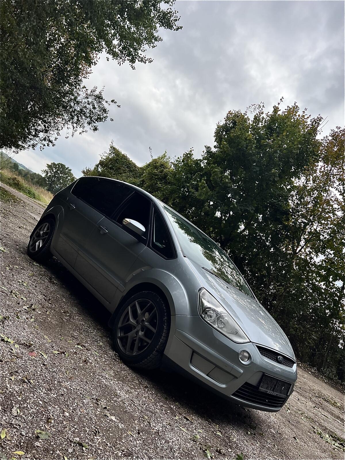 Ford S-MAX TREND 2.0TD neues Pickerl 3