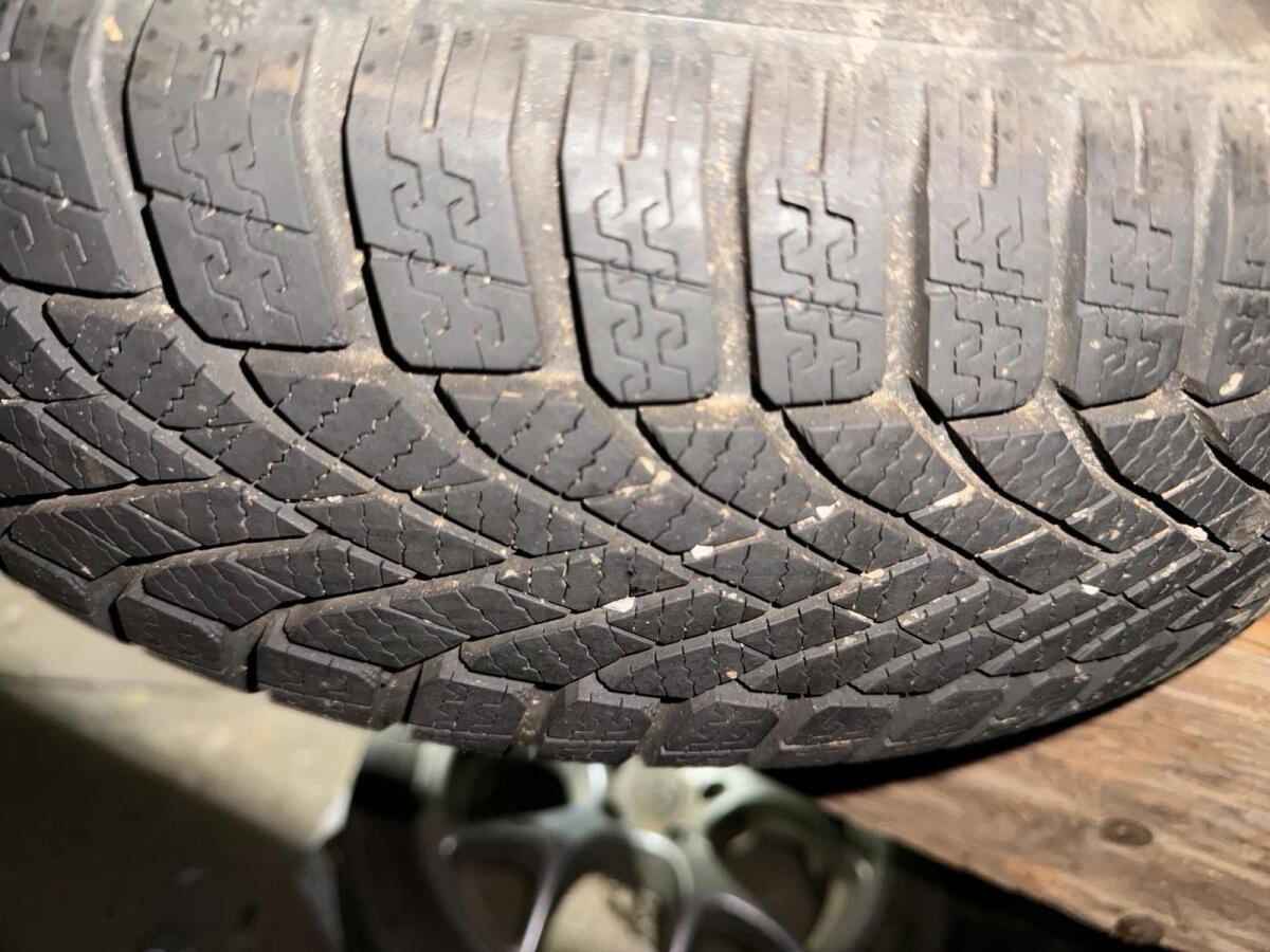 Winterreifen mit Felge, neuwertig 2