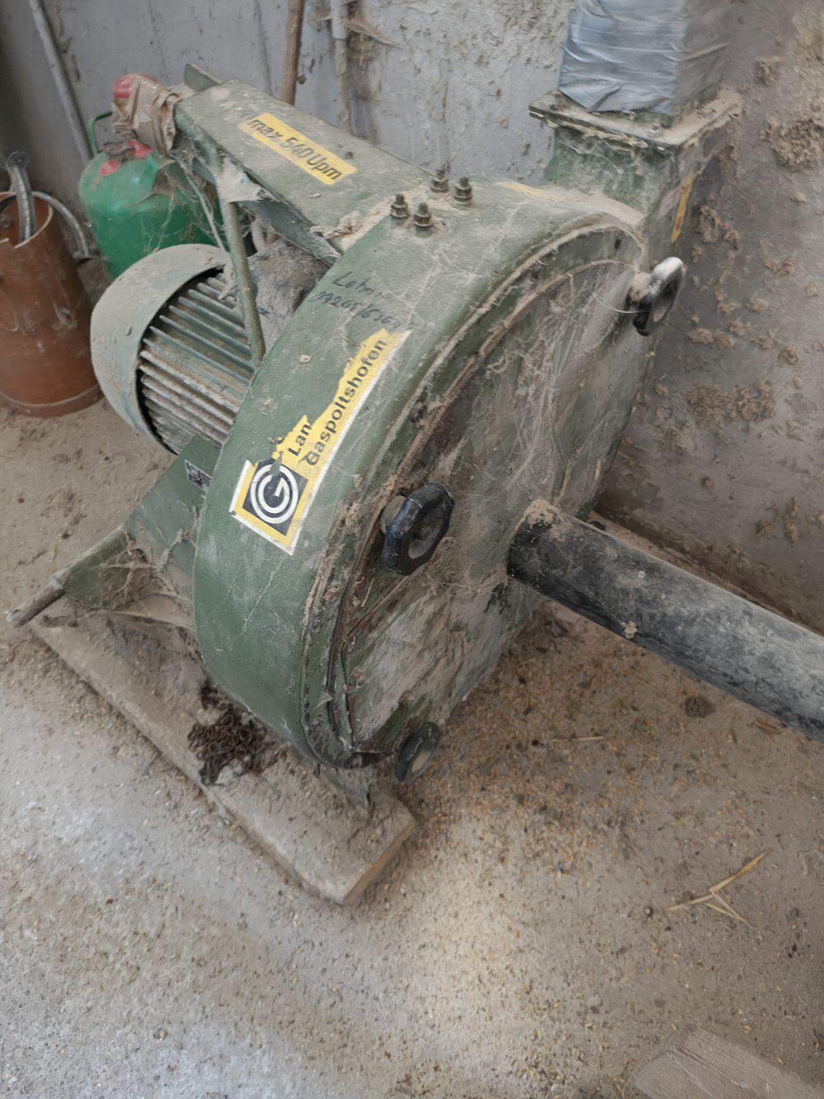 Gruber GB 2000 Mühle, Gosse und Waage 2