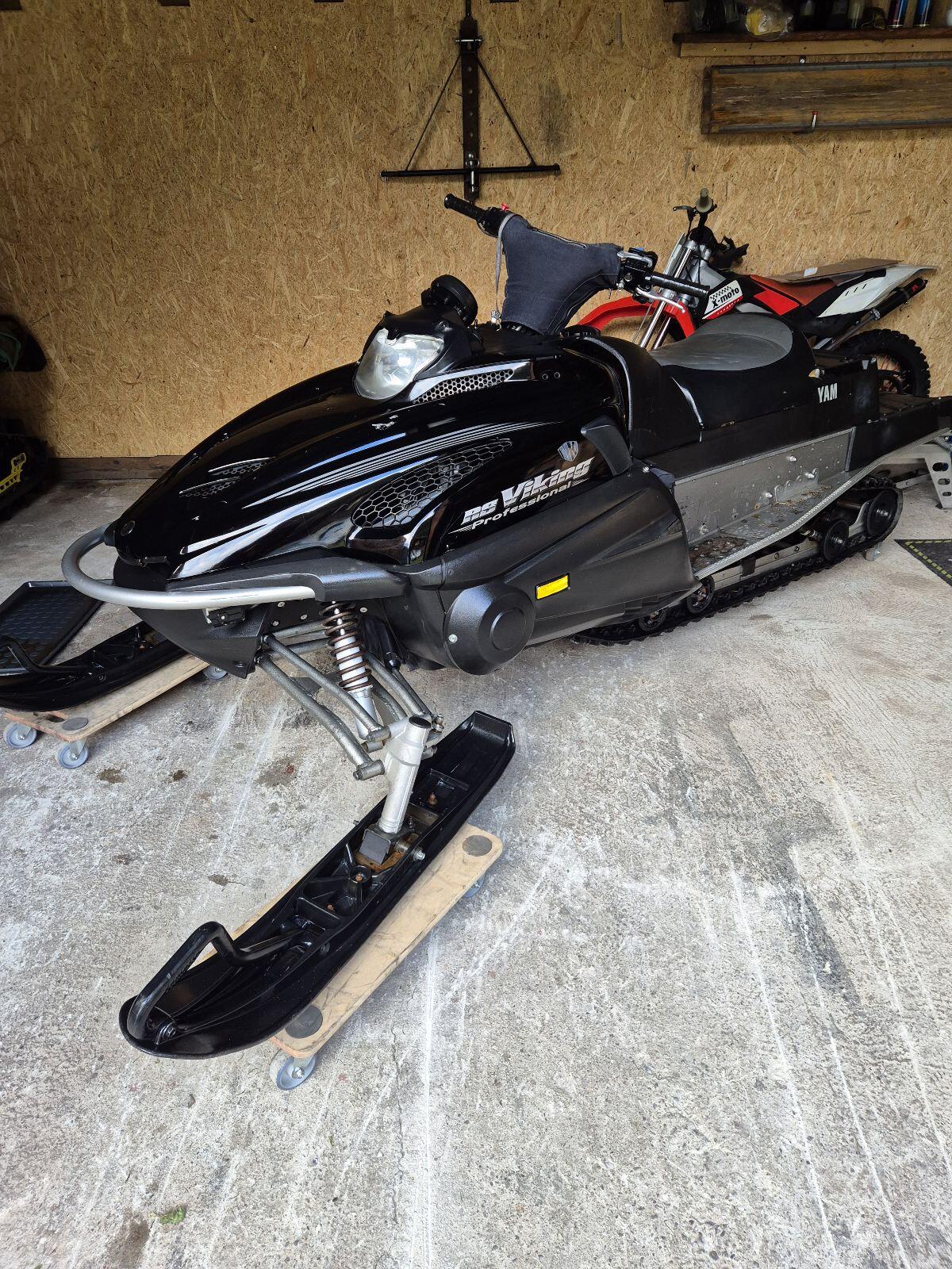Yamaha Schneemobil Skidoo VK10D 3