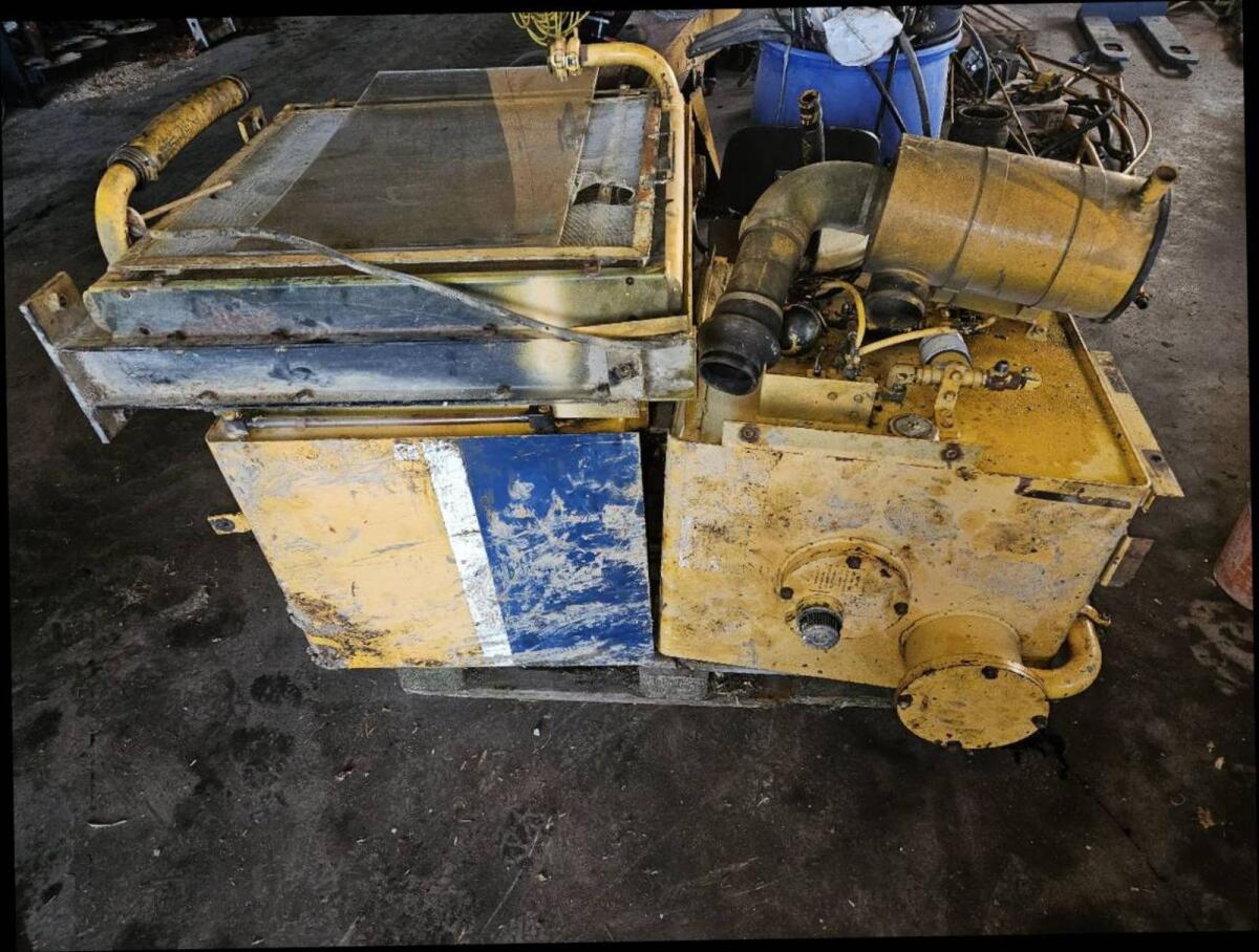 Mitsubishi Motor mit Hydraulikpumpe 3