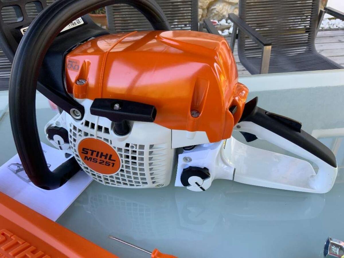 Stihl Kettensäge MS251 - 40 cm Light Kettenganitur - Neu 2