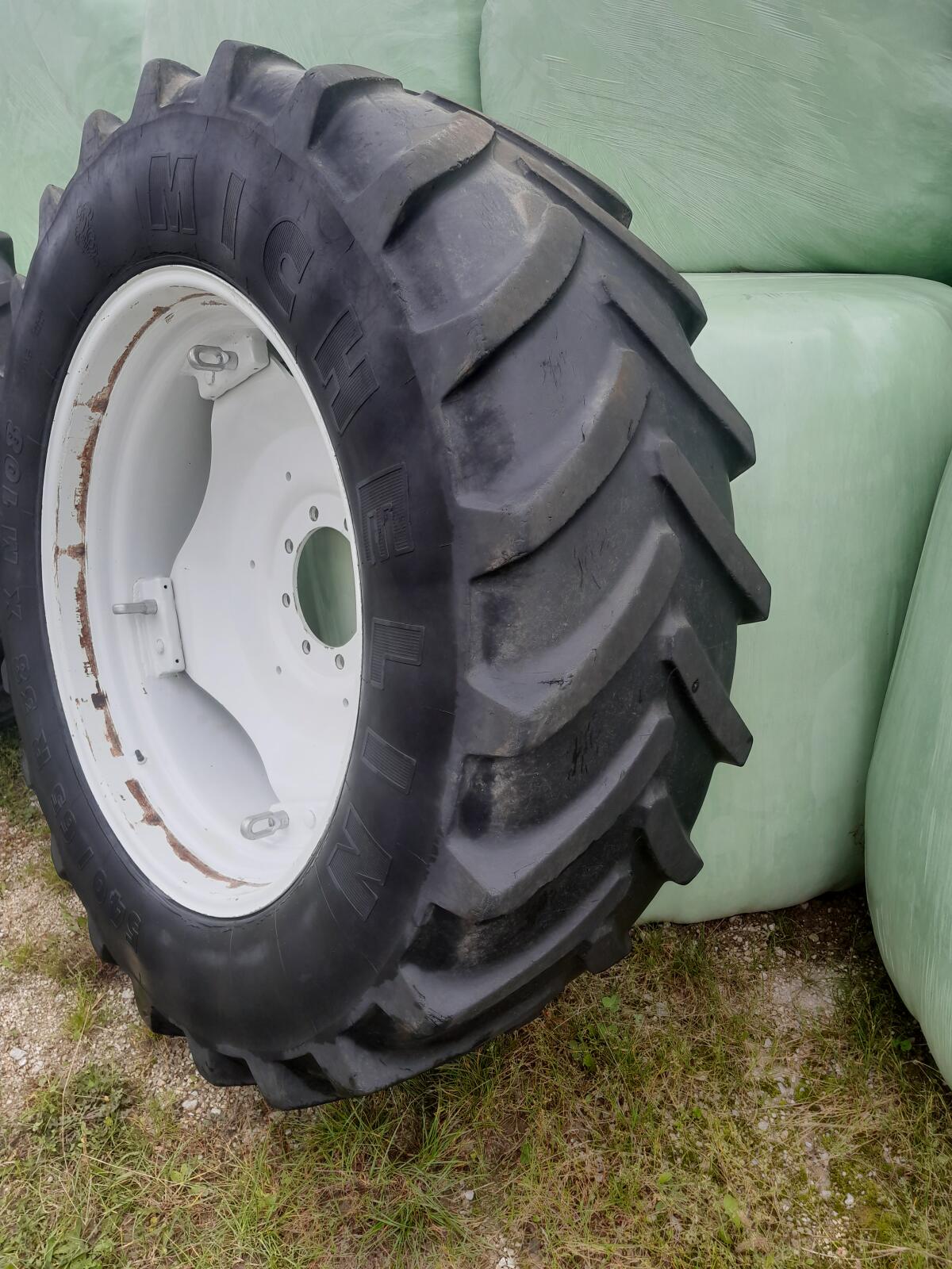 Verkaufe Kompletträder 540/65R38 2