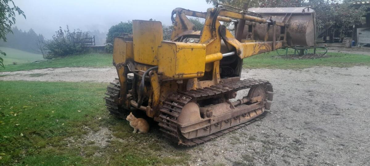 Laderaupe John Deere 2