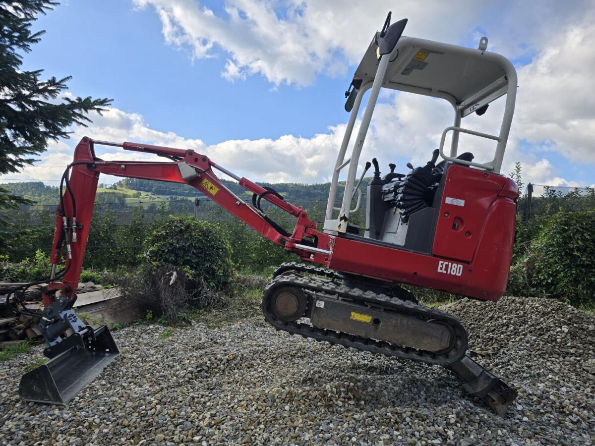 Volvo EC18D 1