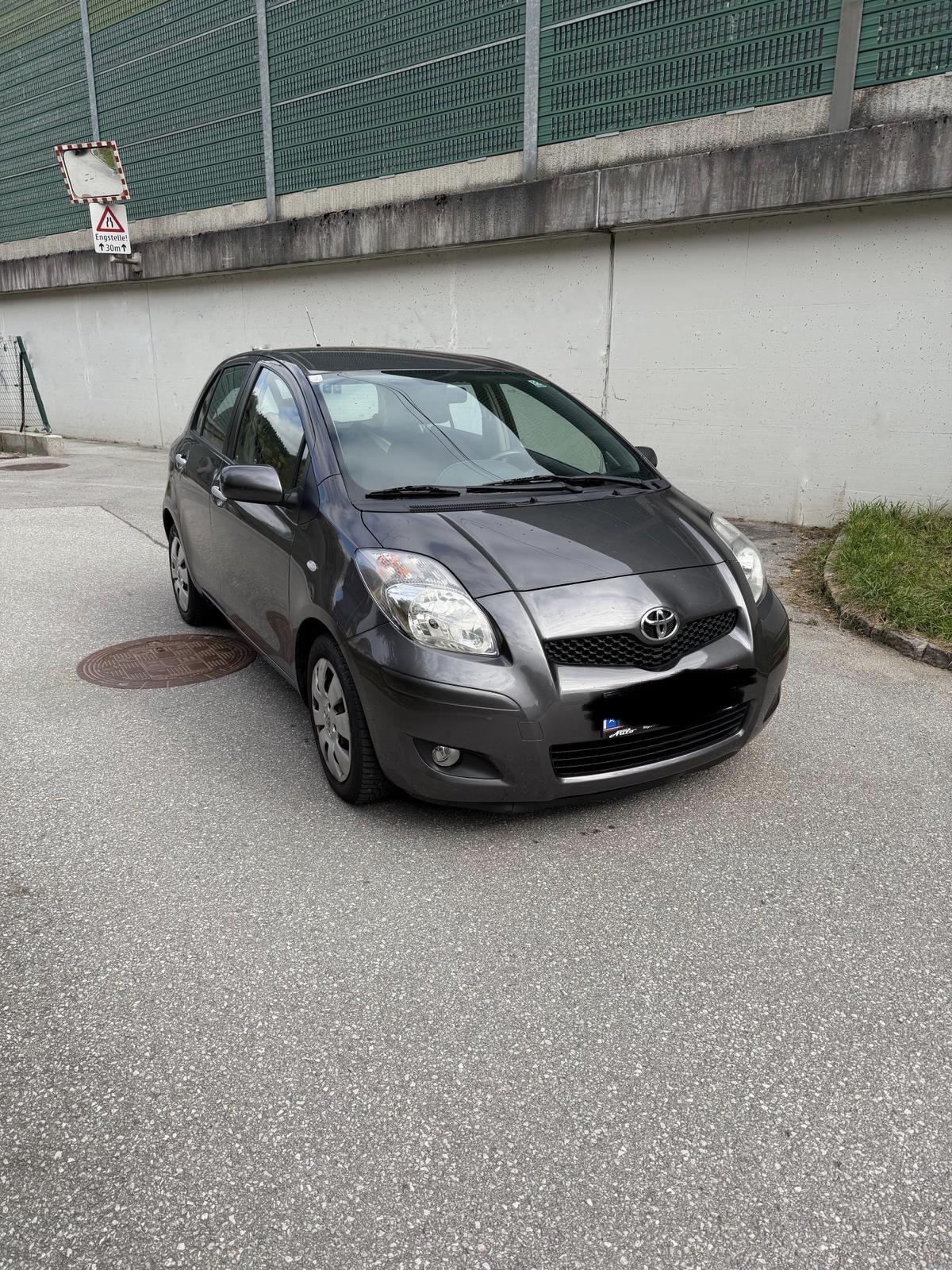Toyota Yaris 2