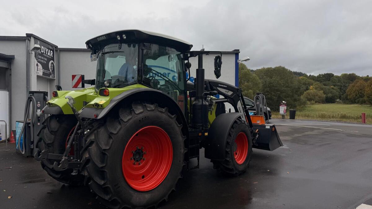 Claas Schlepper, ARION 610 CIS 3